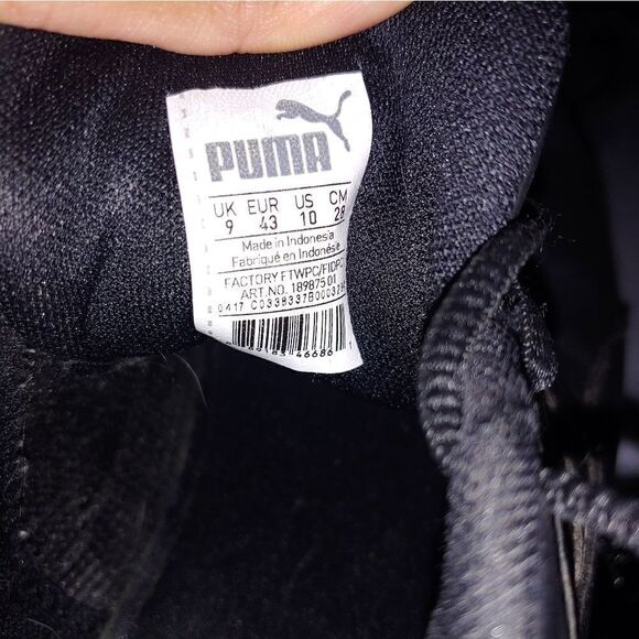 Puma sneaker size 9 - Picture 3 of 10